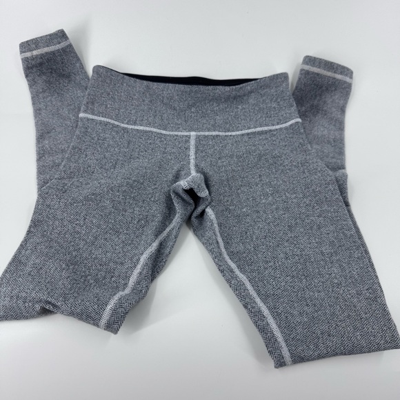 Lululemon Athletica Heathered Gray‎ Leggings - Picture 5 of 10
